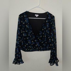 Long sleeve crop top blouse